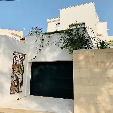 La Vie Est Belle Javea