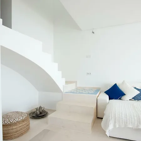 La Vie Est Belle Villa